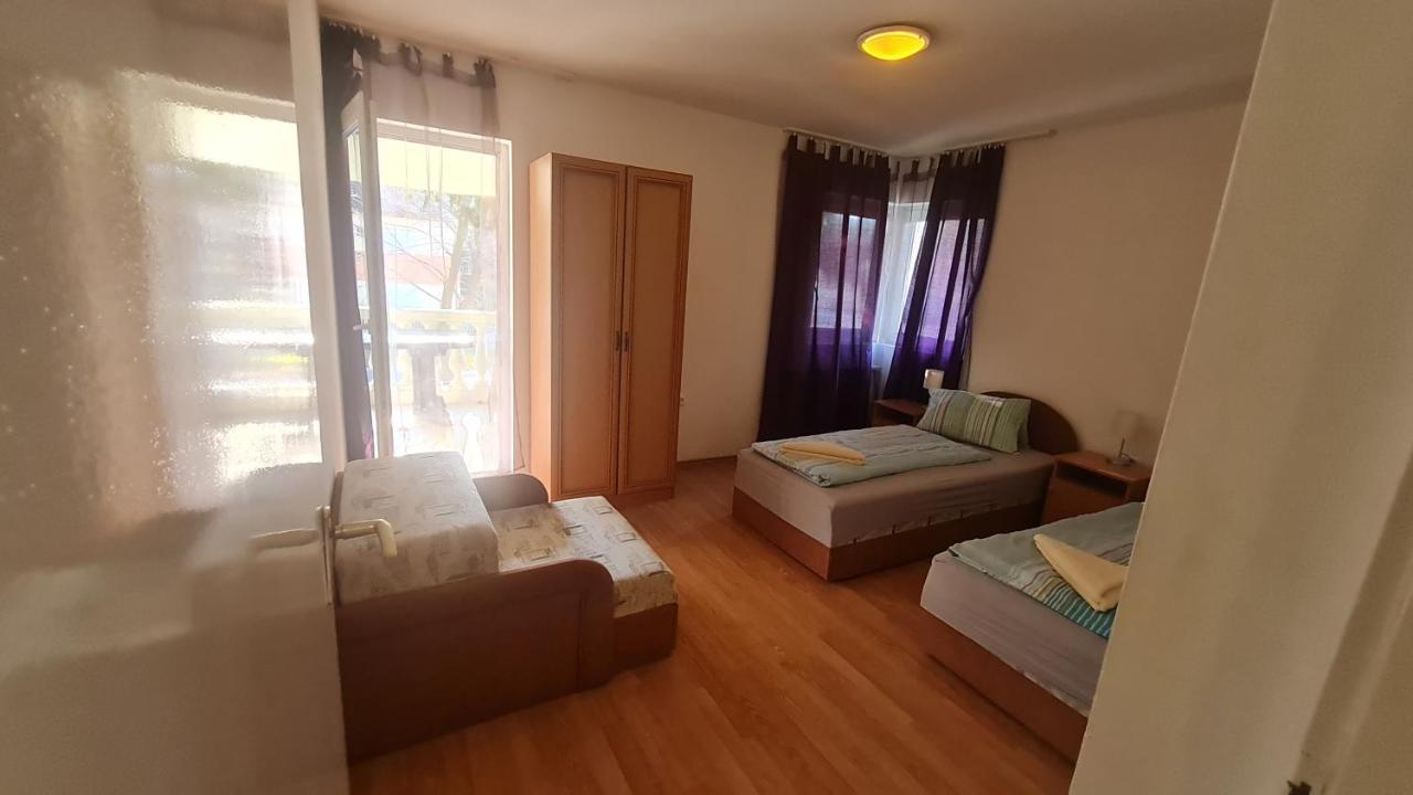 Yellow Sun 2 Apartman Шиофок Экстерьер фото
