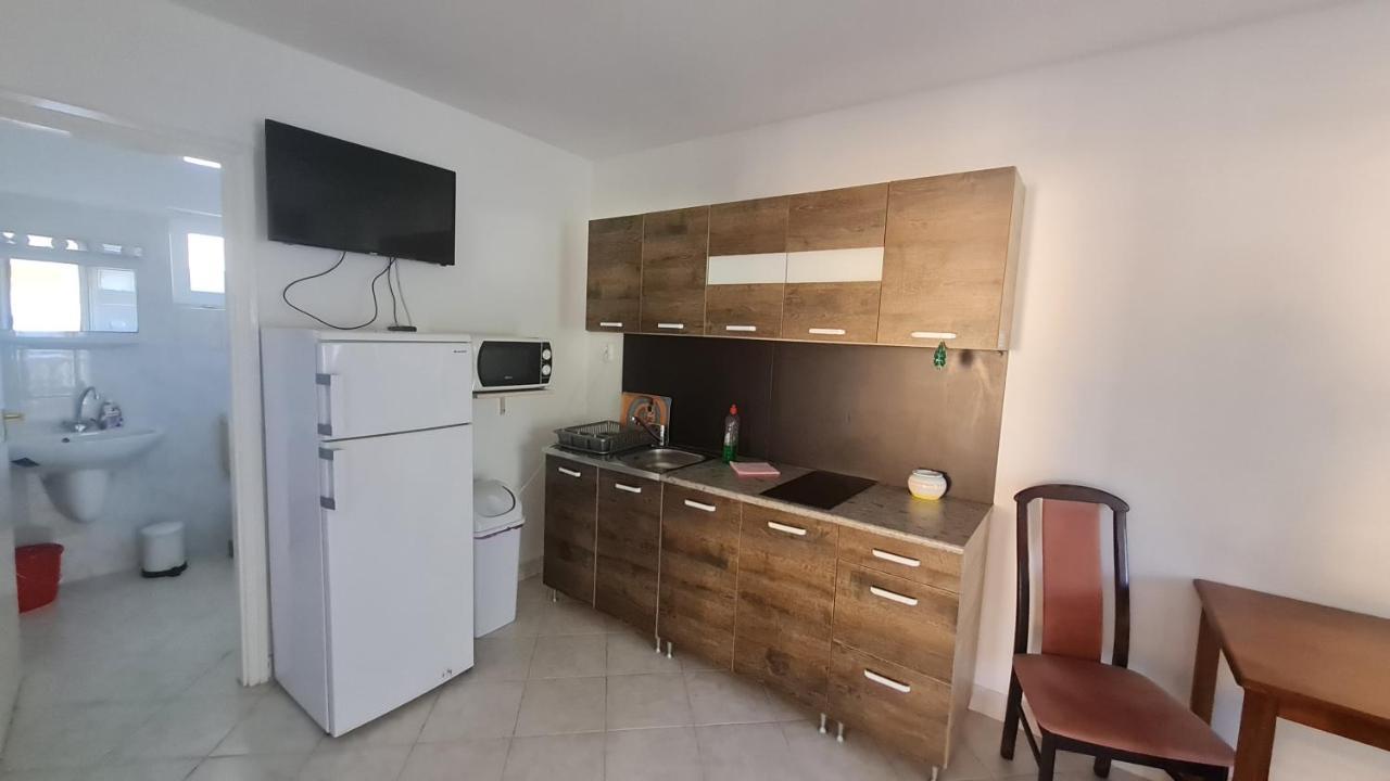 Yellow Sun 2 Apartman Шиофок Экстерьер фото