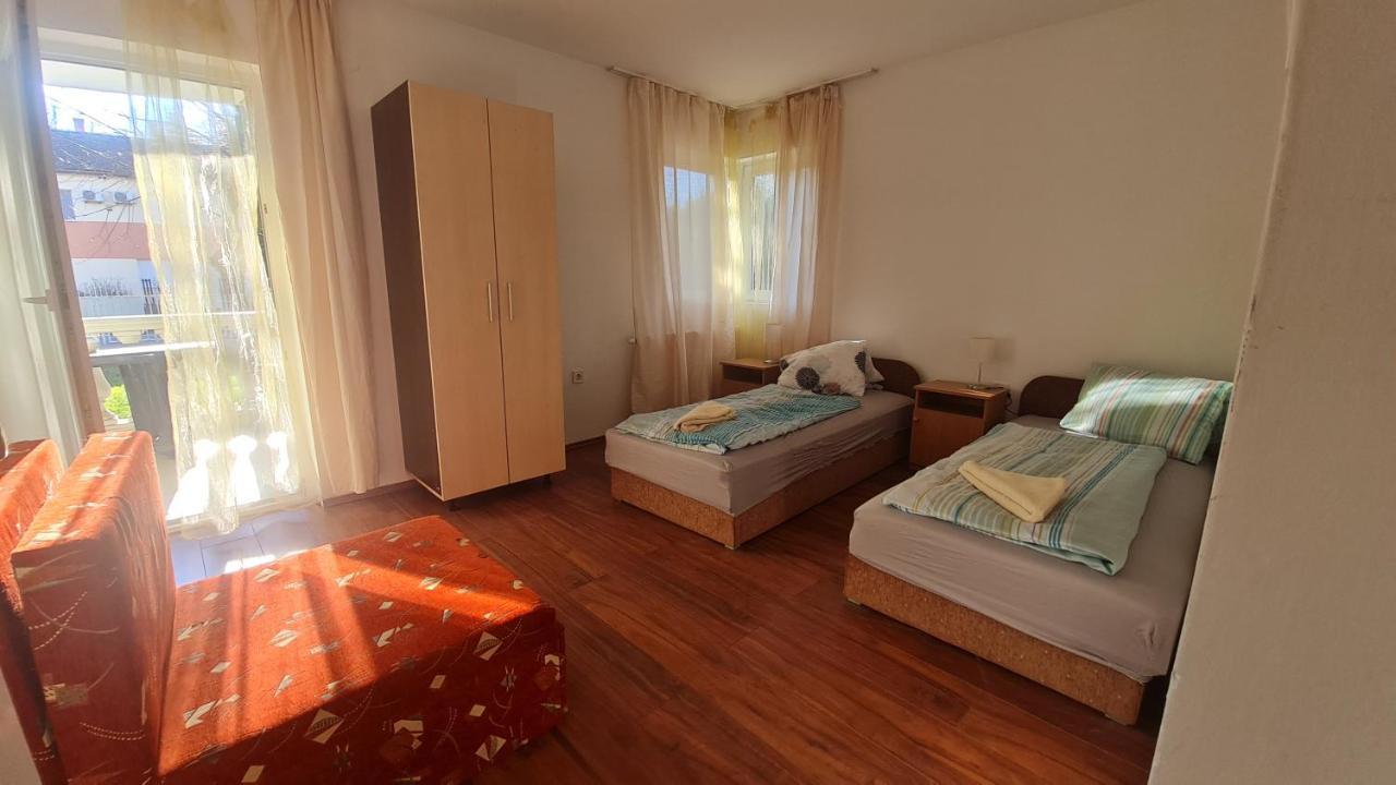 Yellow Sun 2 Apartman Шиофок Экстерьер фото
